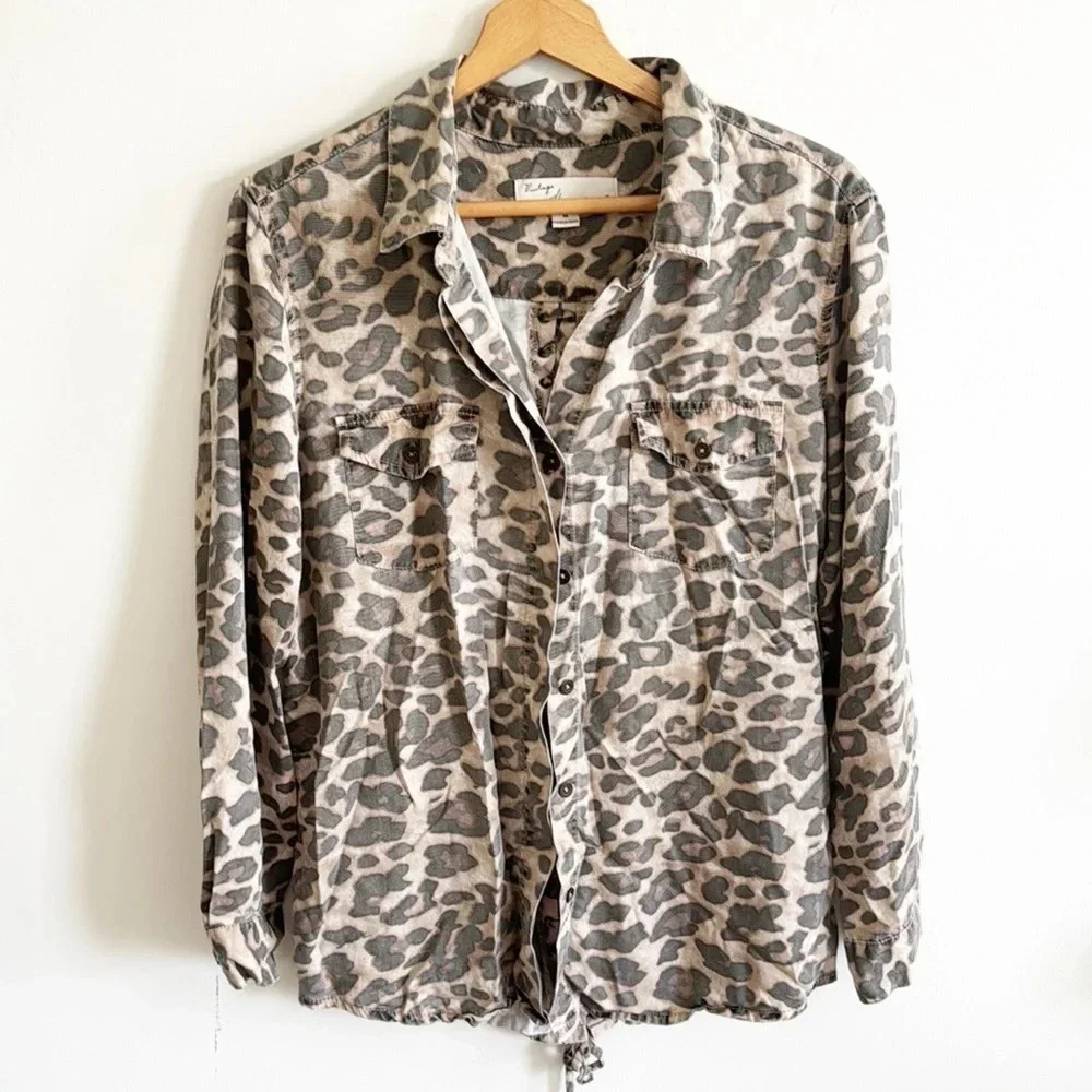 Vintage Havana animal cheetah print oversized lace up back button down top